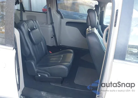 2012 Chrysler Town & Country Touring from USA, damaged, VIN 2C4RC1BG4CR382333